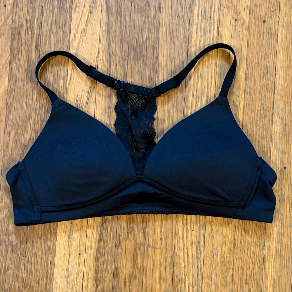 Delta Black Lace-Back Wireless Bralette